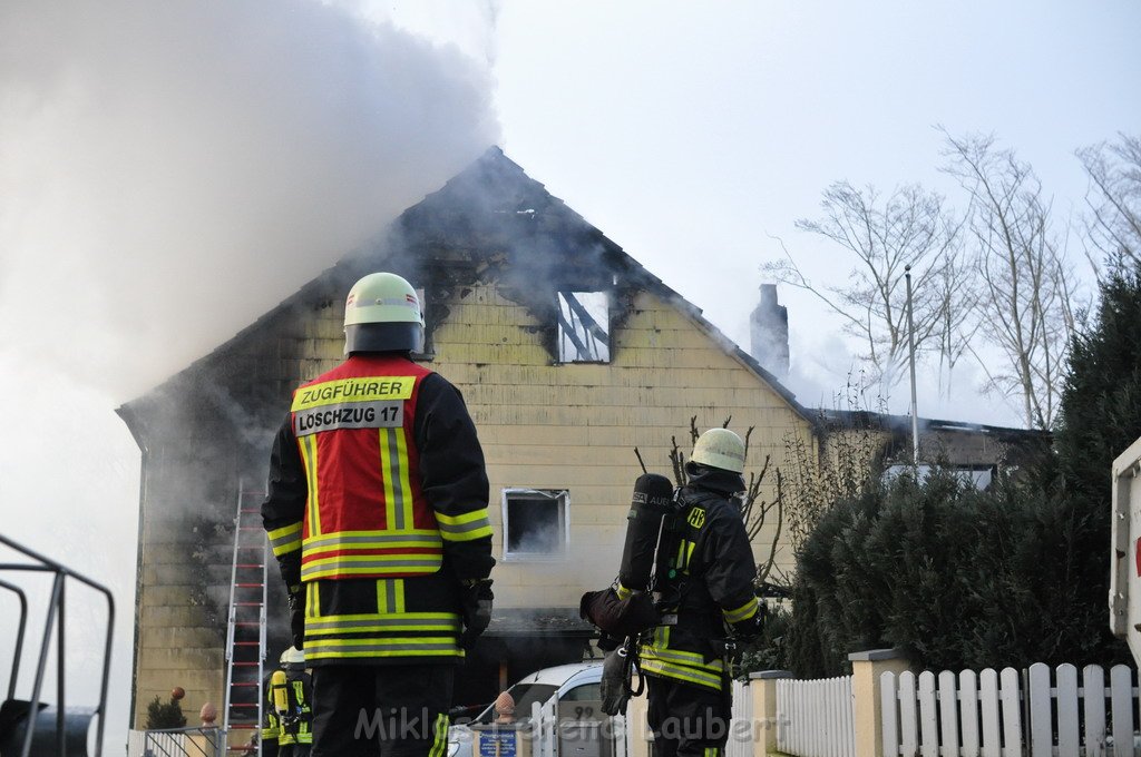 Haus komplett ausgebrannt Leverkusen P47.JPG